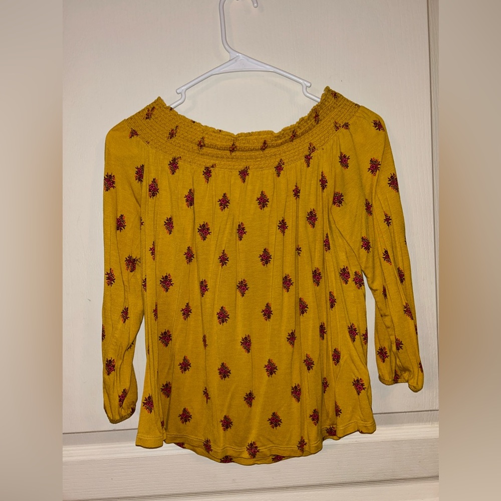 Women’s off the shoulder blouse.